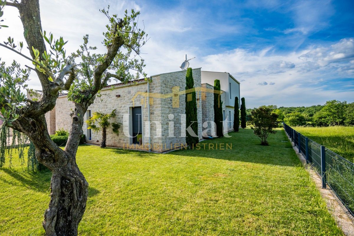 Casa di lusso con garage sotterraneo - 3 km dal mare